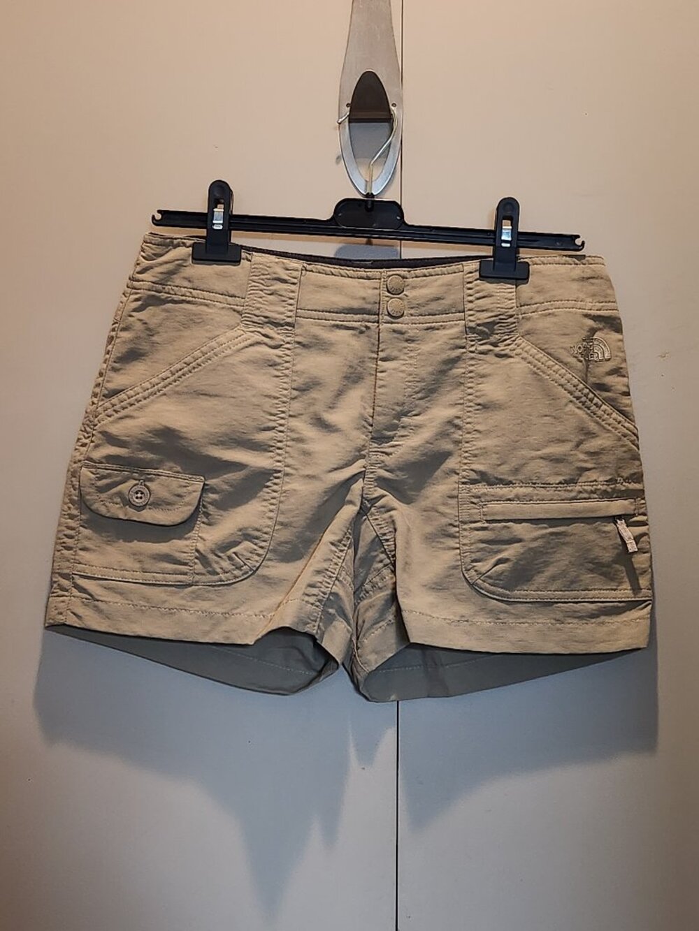 The North Face Women's Khaki Nylon Hiking Cargo Shorts Utility Drawstring Size 6